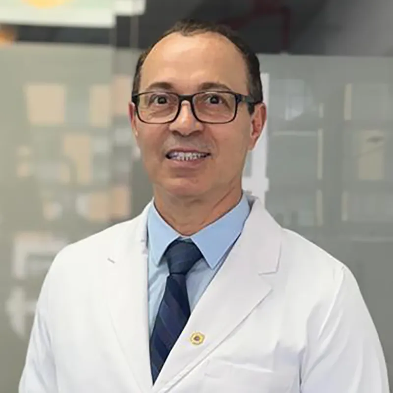 Dr. Luis Braithwaite